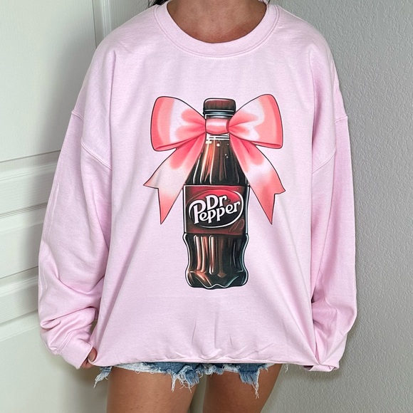 Womens‎ Dr. Pepper With Pink Bow Coquette Trendy Crewneck Sweatshirt DP Lover - Picture 4 of 5